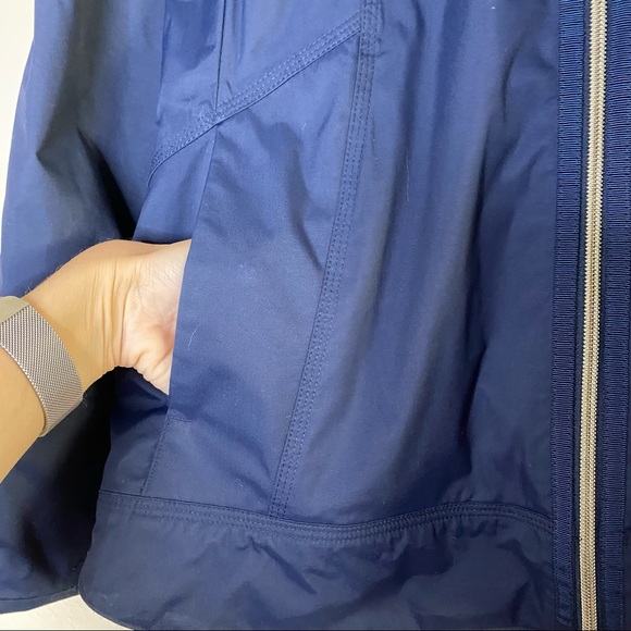 LULULEMON deep navy Fo Drizzle rain jacket 6 RARE - Picture 7 of 14